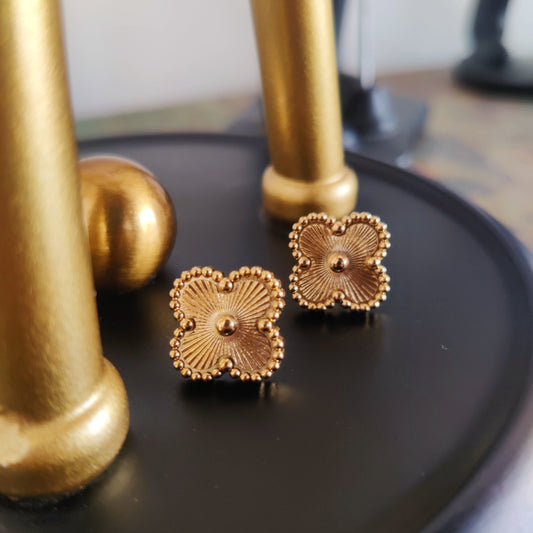 Ultimate Clover Studs Gold