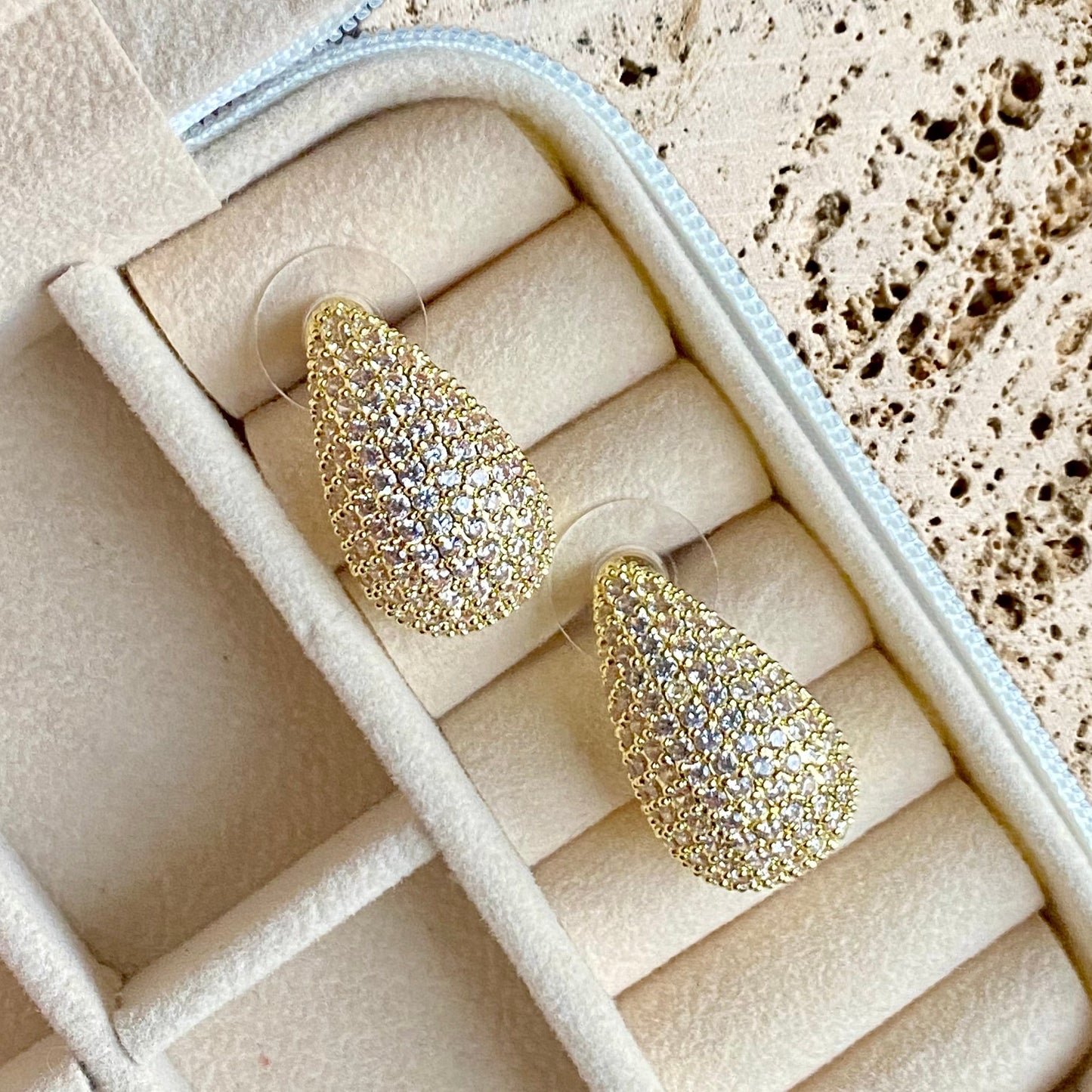 Zircon Studded Bottega (Gold)