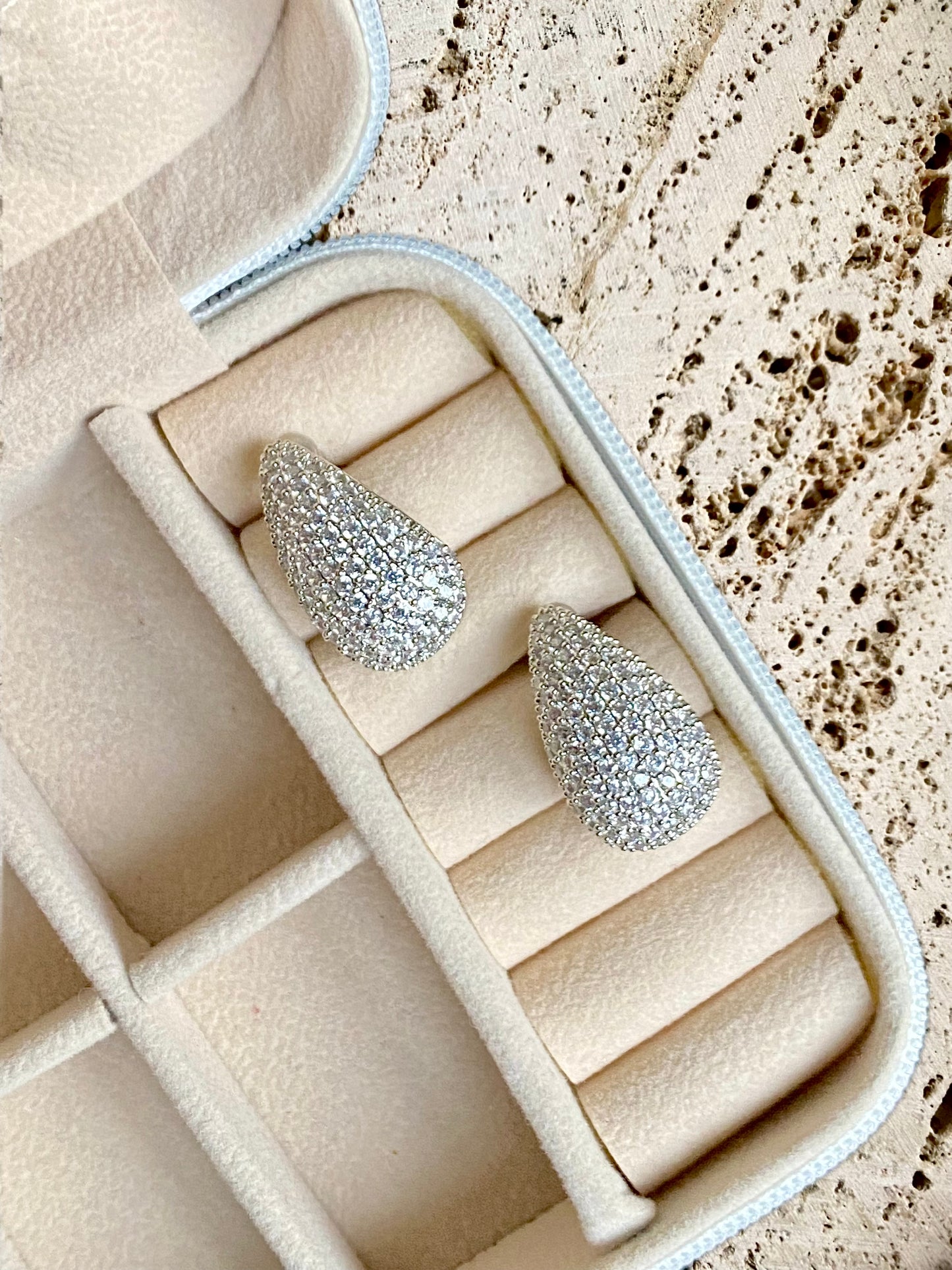 Zircon Studded Bottega (Silver)