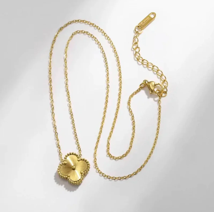 Premium Clover Necklace Gold