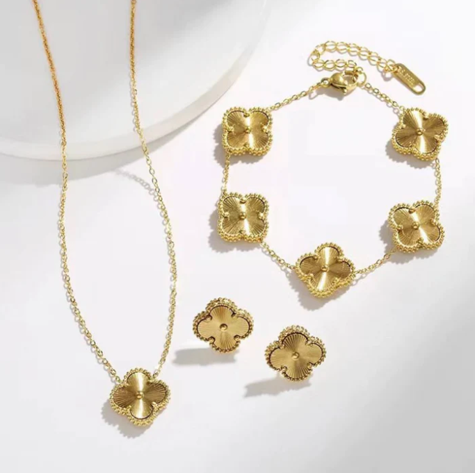 Gold Clover Set